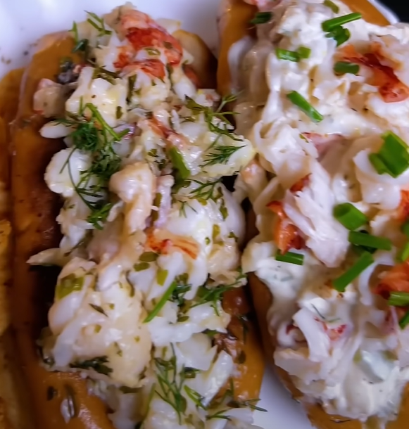 Maine Lobster Rolls: The Ultimate Guide to New England’s Most Beloved Seafood Sandwich